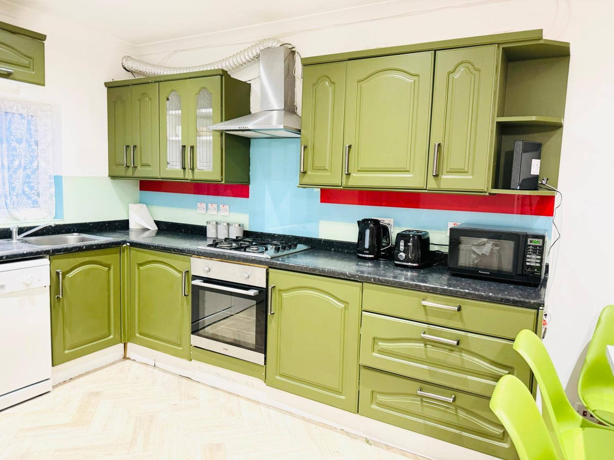5Br House, Free Parking Offa12, Contractor, Big Families, Relocation Villa Redbridge Exterior photo