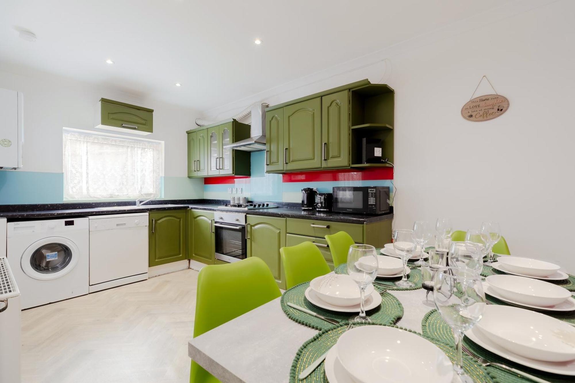 5Br House, Free Parking Offa12, Contractor, Big Families, Relocation Villa Redbridge Exterior photo